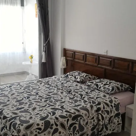 Tenerife Sur Апартаменты *